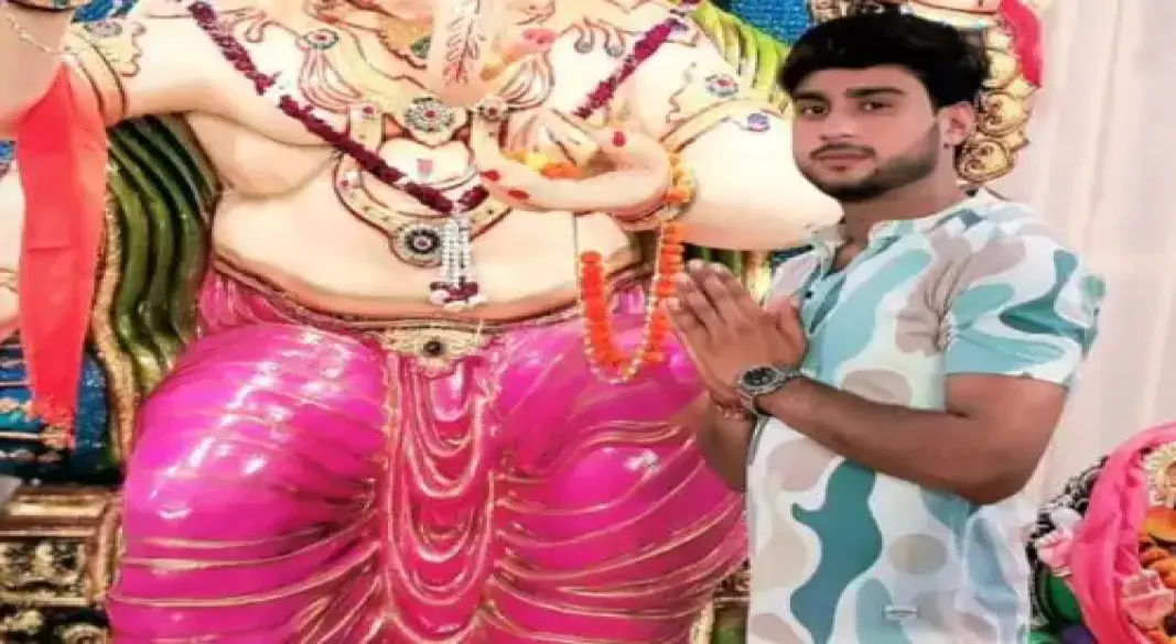 मेरठ: गणेश विसर्जन यात्रा में 'तांडव', मामूली विवाद में सेल्समैन की चाकू से गोदकर नृशंस हत्या, वीडियो आया सामने